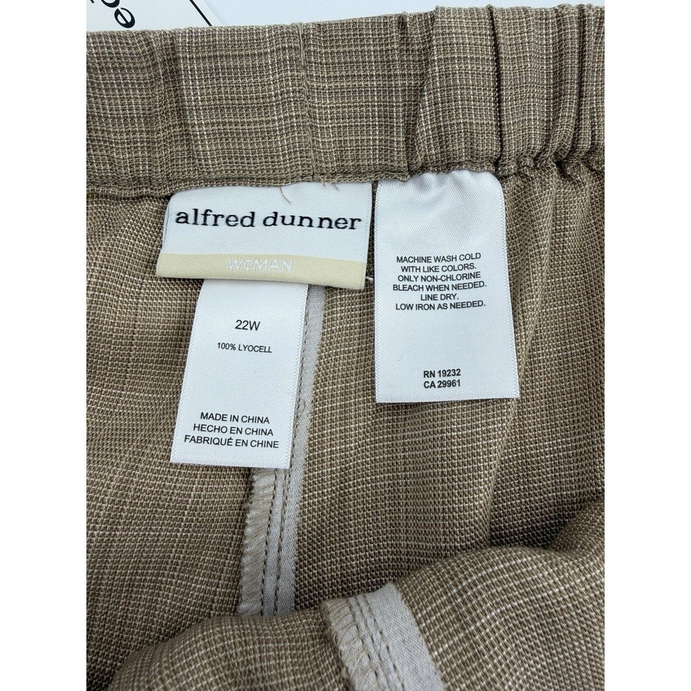 Alfred Dunner Beige Tan Dress Pants Button Detail Elastic Waist Plus Size 22W - Picture 3 of 8